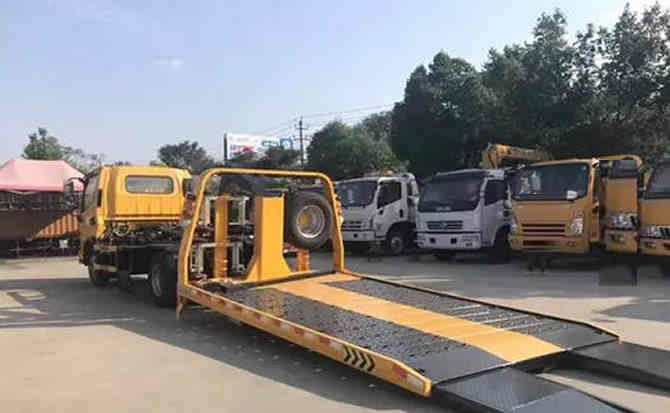康乐汽车中途维修案例